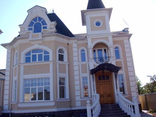 Цены на фасады зданий из натуральных материалов